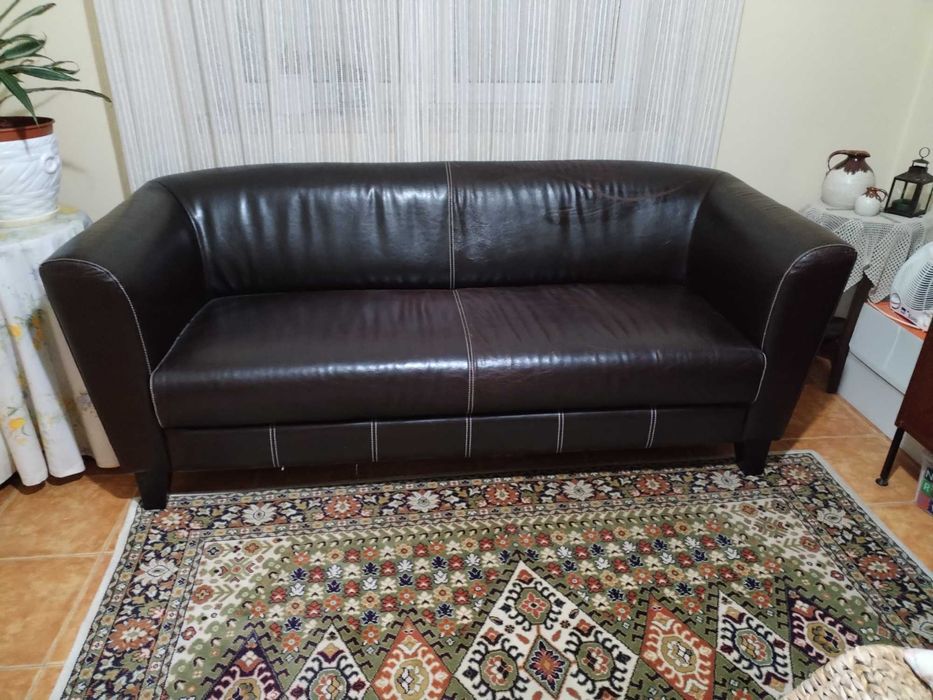 Sofás em Couro, de 2 e 3 lugares