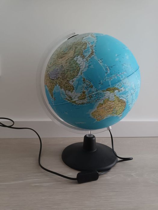 Globus podświetlany