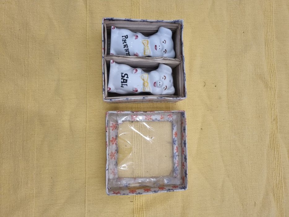 Bonecos em Louça para Sal e Pimenta