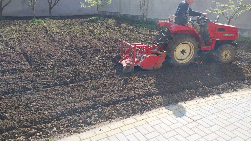 Рулонний газон, посів газону, автополив