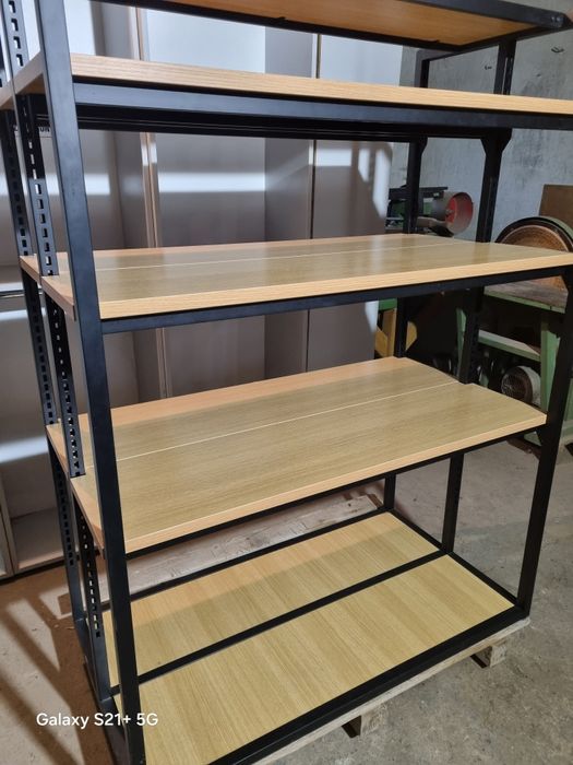 Szprzedam regał metalowy czarny