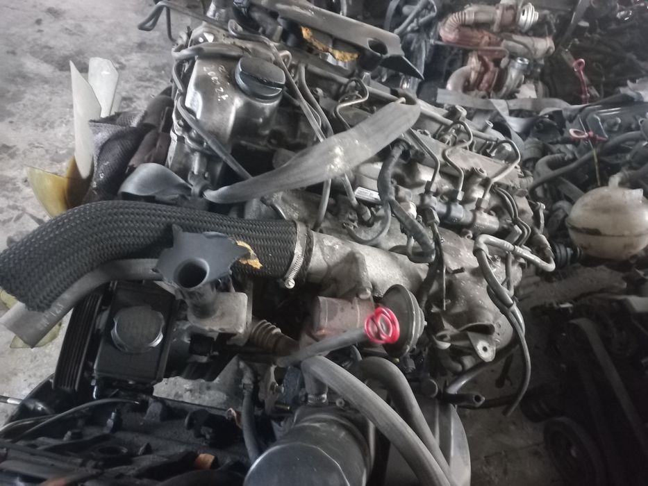 Мотор двигун двигатель 665925 SSANGYONG 2.7 XDI 20V Rexton