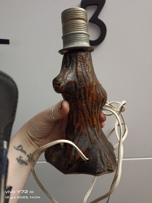 stara lampa konar drzewa