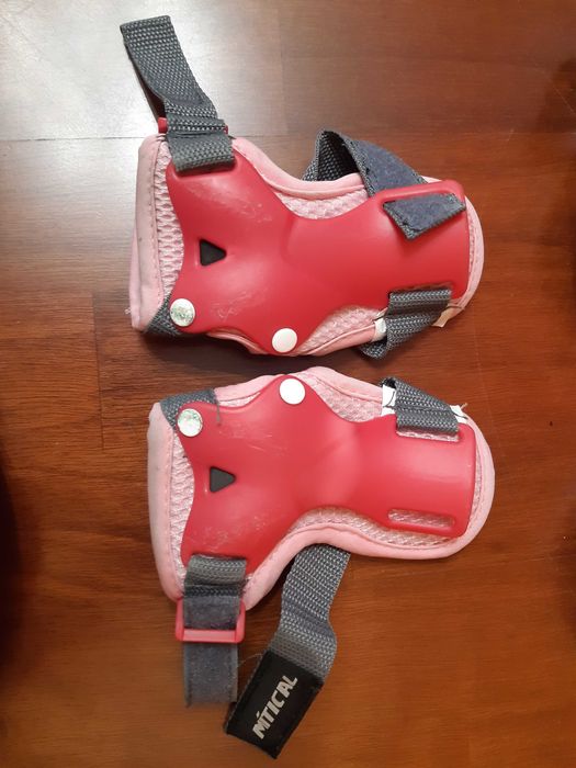 Conjunto de proteções de criança para bicicleta e afins