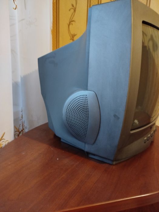 Телевизор "SAMSUNG".