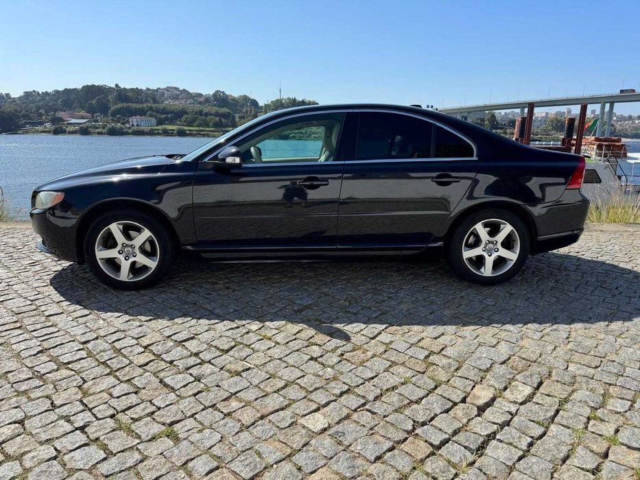 volvo s80 2.4 diesel D5 185cv — photo 3