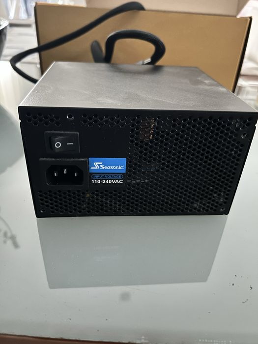 Fonte Seasonic 550W 80Plus Bronze Como Nova