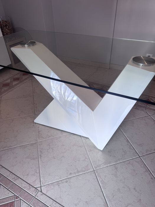 Mesa antarte de vidro