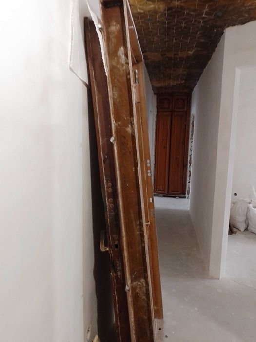 Продам двери входные