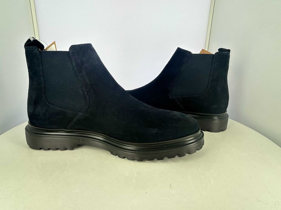 Botim em camurça navy super giros!