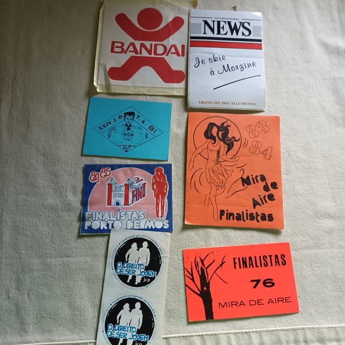 Cromos e autocolantes antigos ver fotos preço meramente ilustrativo