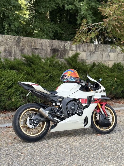 Yamaha R1 60th World GP Ann ( LER DESCRIÇÃO )