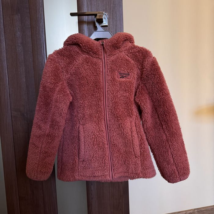 Пухнаста флісова кофта/куртка Reebok з капюшоном (розмір S / 7-8 років)
