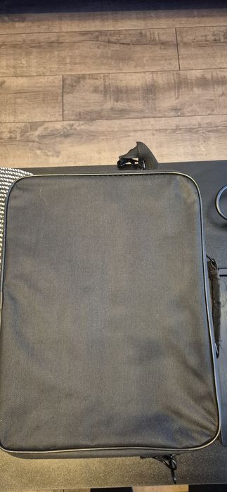 Laptop MSI  stan idealny