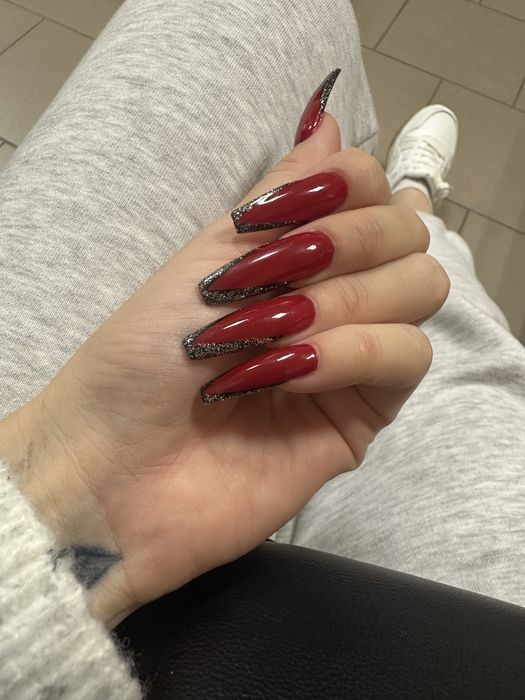 Наращивания , кореккция ногтей