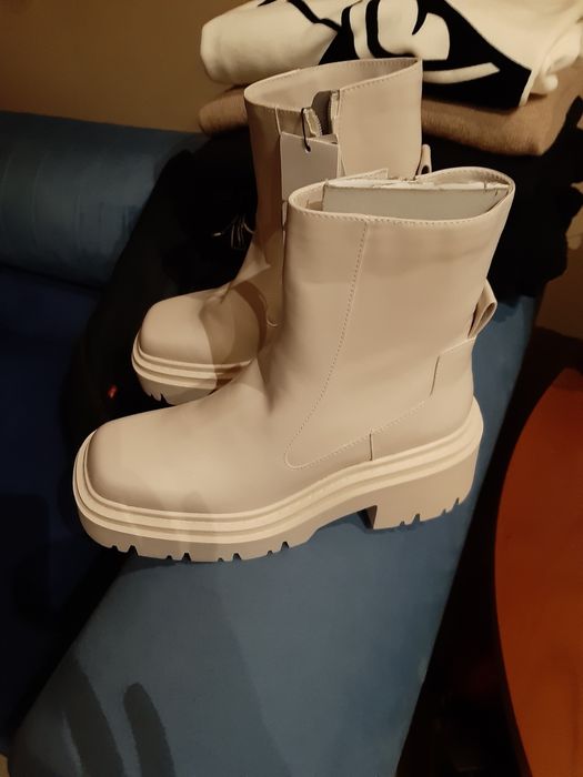 Kozaki Zara 39 buty za kostkę sztywne ecru limited zara zima traktor