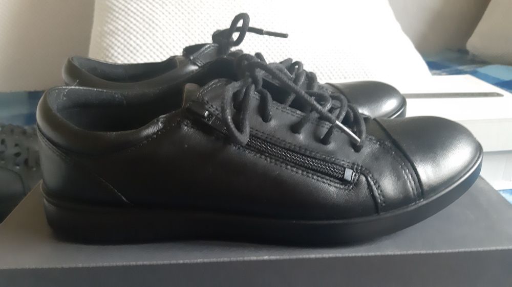 Нові туфлі Ecco 39 р