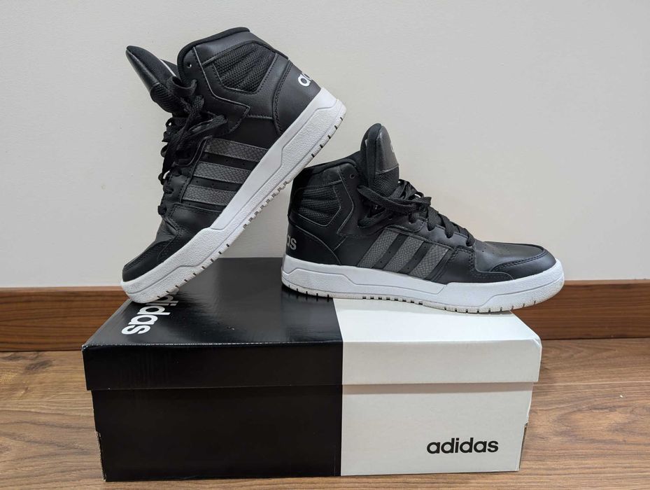 Жіночі високі кросівки Adidas