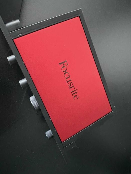 Rackmount Focusrite solo 4th Gen, uszy rackowe 19" uchwyt