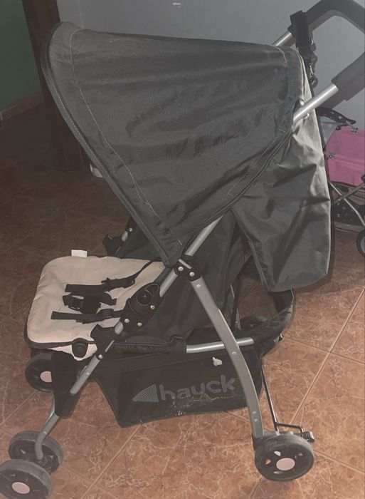 Carrinho de passeio de menina