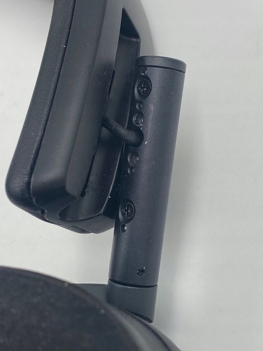 słuchawki bezprzewodowe nauszne roccat syn max air ze stacją dokującą