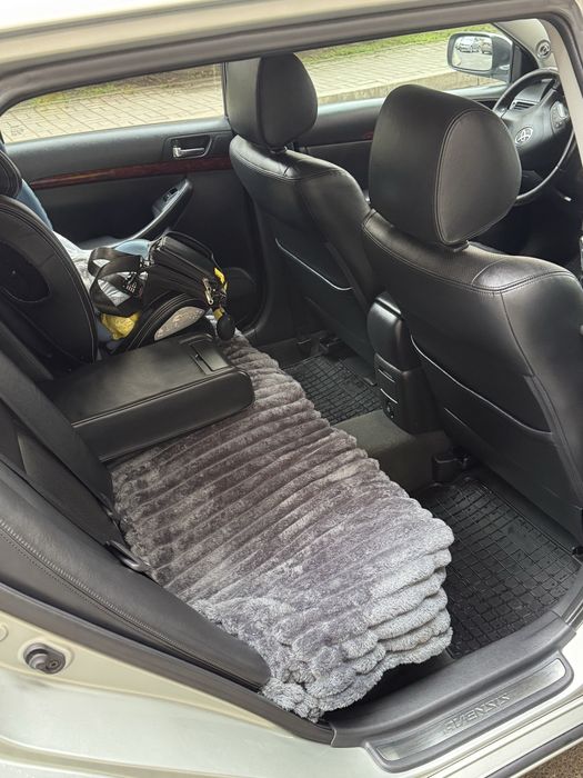 Продам Toyota Avensis t25 D4D