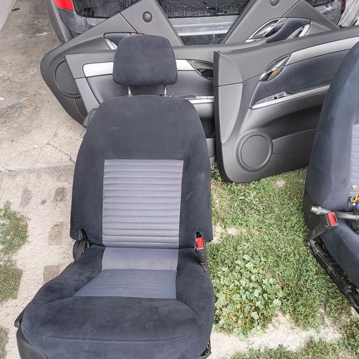 Wnętrze fiat Croma 2008 alcantara