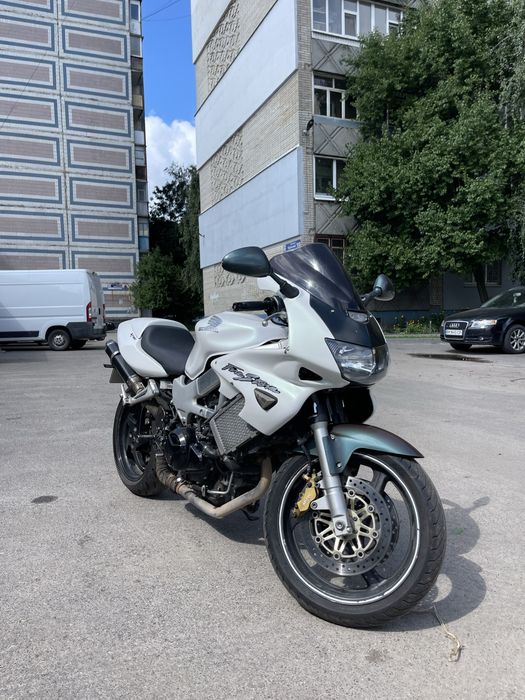 Продам honda vtr1000