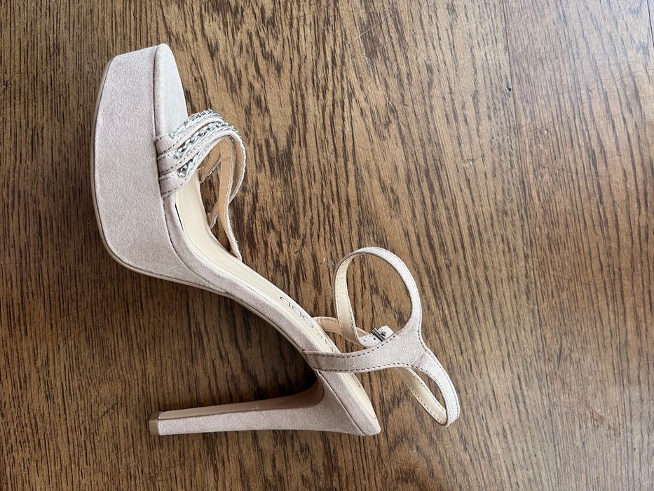 Sandalki na platformie i szpilce, nowe