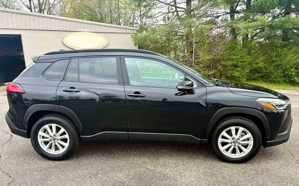 Toyota Corolla Cross      2023