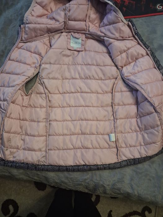 Осіння куртка для дівчинки ріст 140