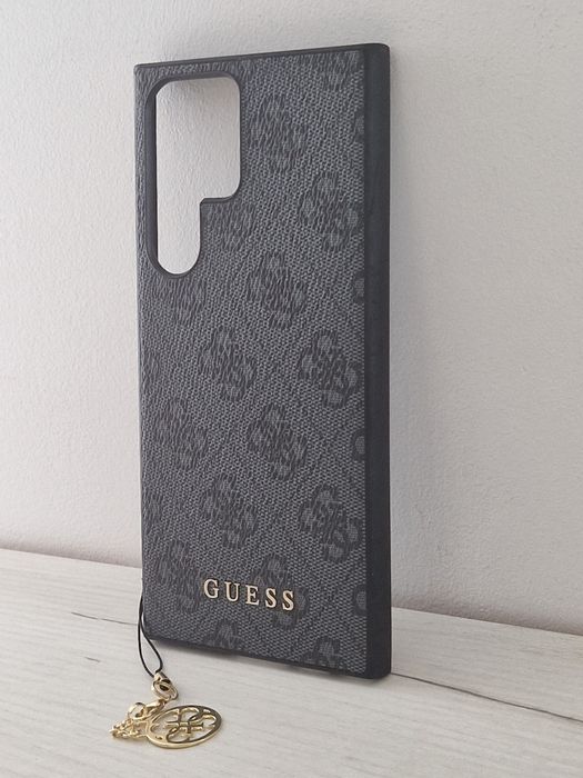 Oryginalne Etui GUESS hardcase 4G Charms Collection Samsung S23 Ultra