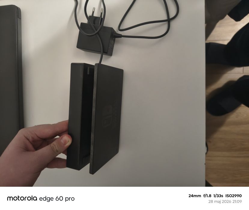 Konsola Nintendo Switch 1 + dodatki