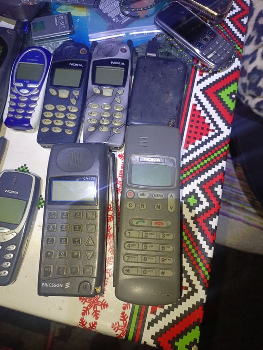 Продам ретро телефони