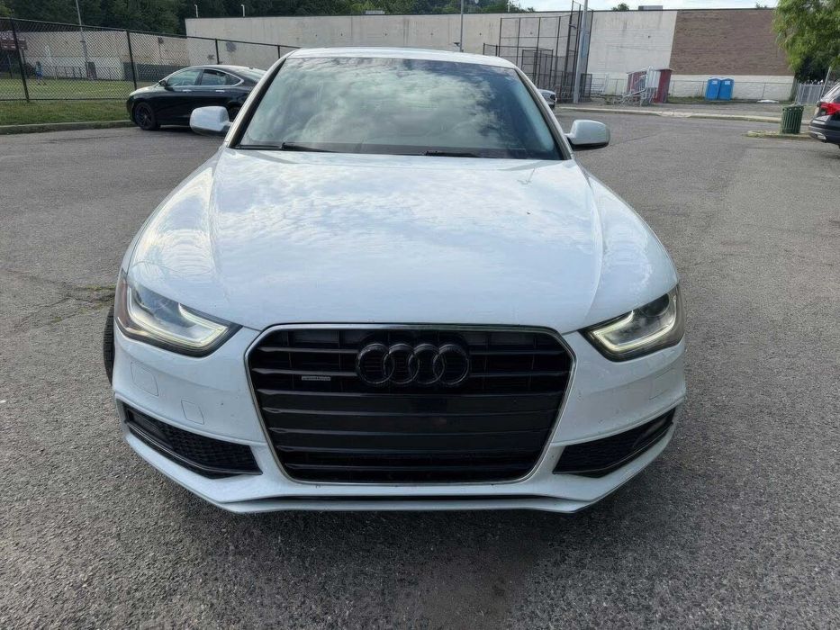 Audi A4 2.0T Quattro Premium Plus      2014