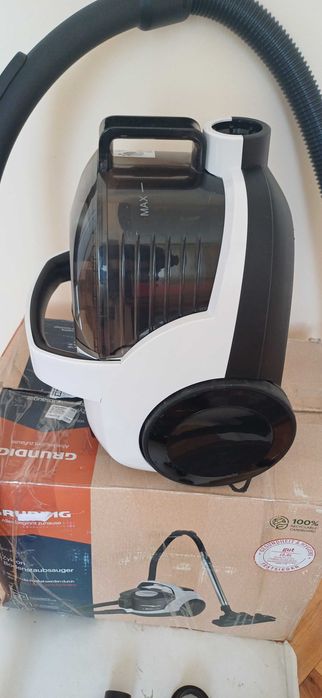 Пилосос GRUNDIG VCC 3170L з Німеччини