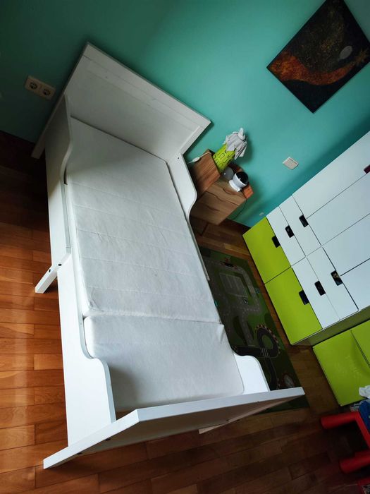Cama de criança ajustável