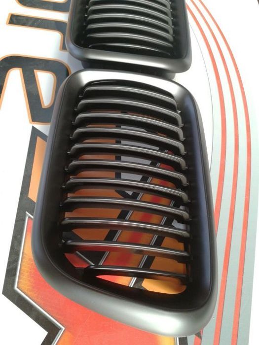 Grelhas BMW E36 96-99 Preta