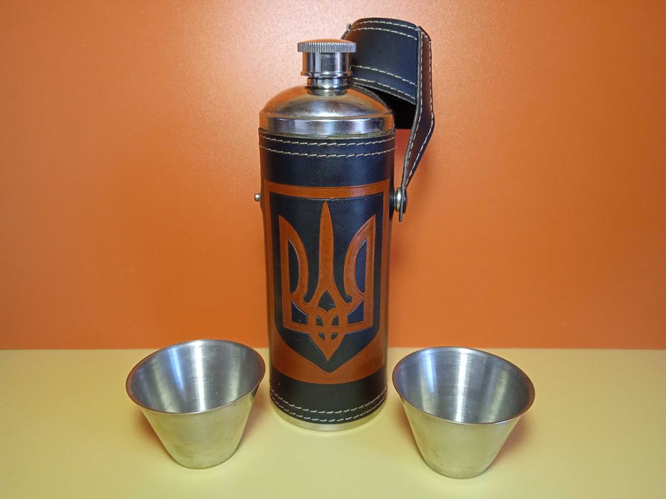 Фляга з гербом України