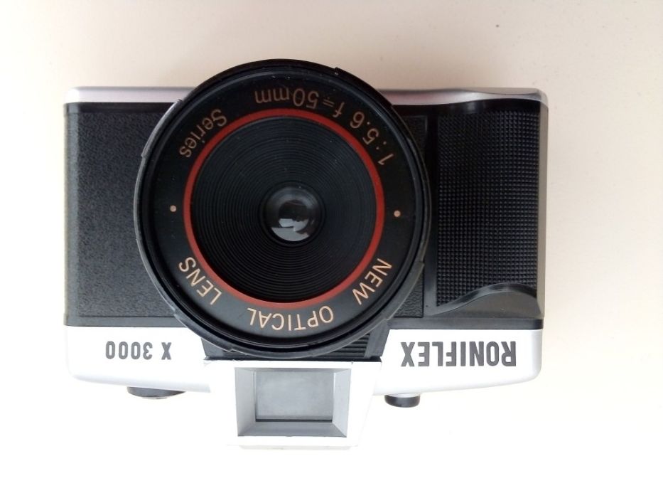 Máquinas fotográficas Roniflex X3000 e Benq DL4500