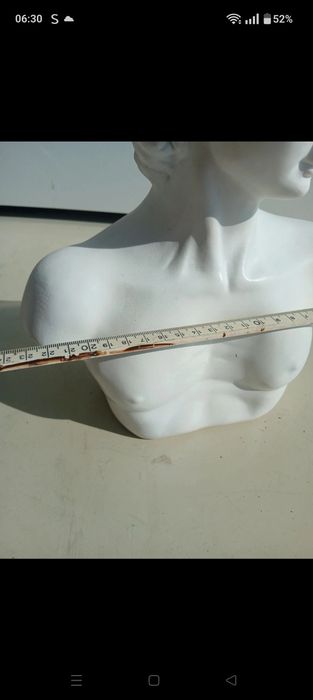 Busto em resina  30 cm