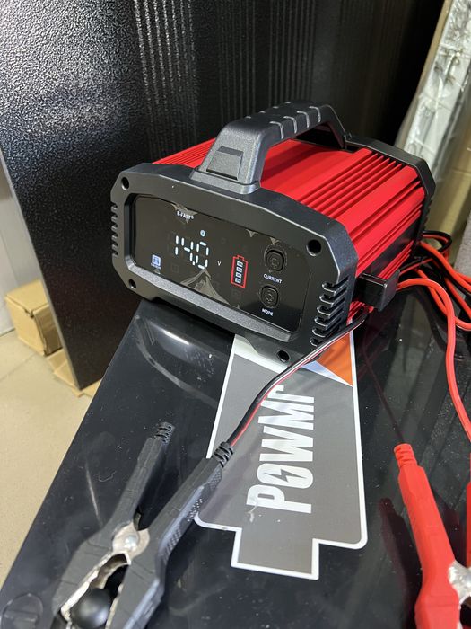 Зарядное устройство импульсное мощное 25а 12в/24в  Бустер