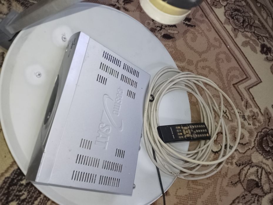 Супутникова антена