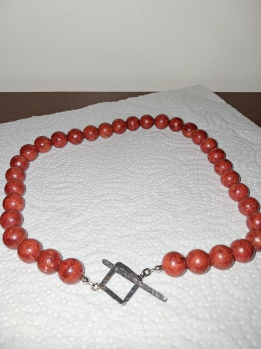 Colar, raiz de coral