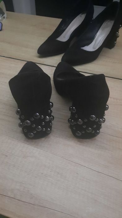 Czółenka Gino Rossi r.39