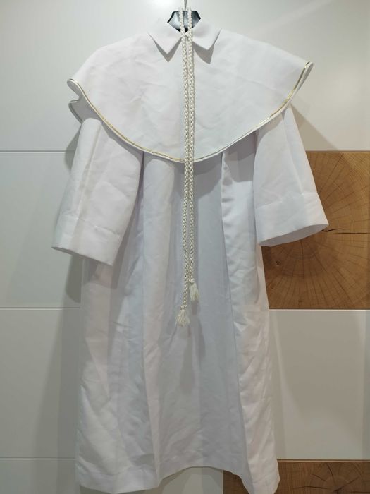 Sprzedam albę komunijną 152/158