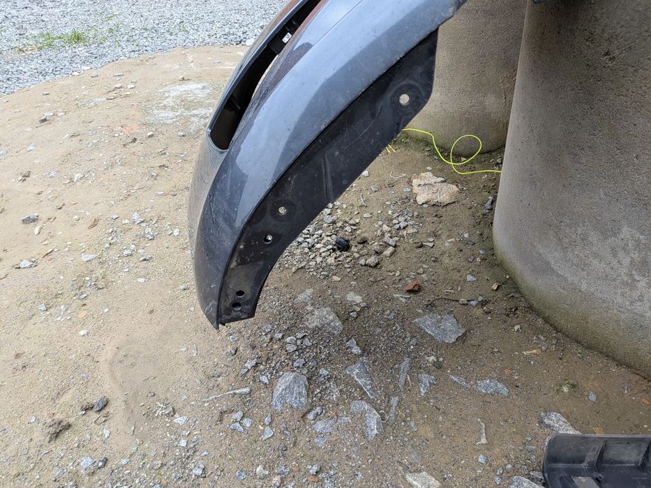 Бампер tesla model 3 pmng під відновлення