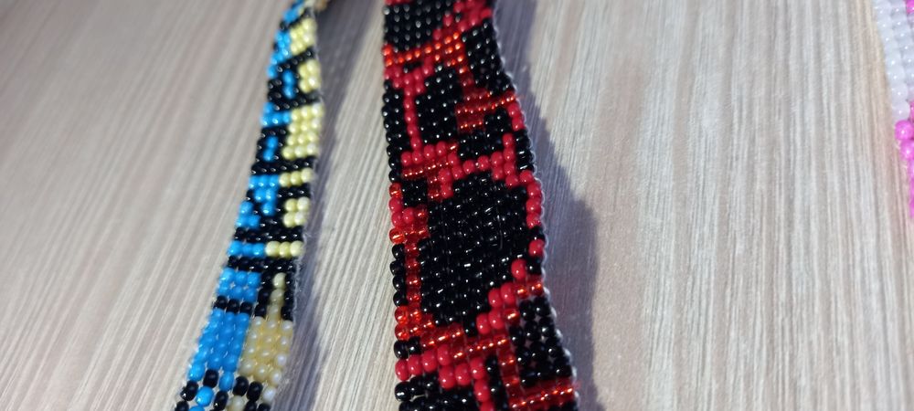 Продаю браслеты из бисера.