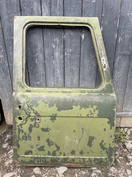 Продам двері газ 66
