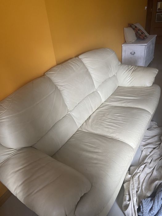 Dois sofás beges usados Corroios • OLX Portugal